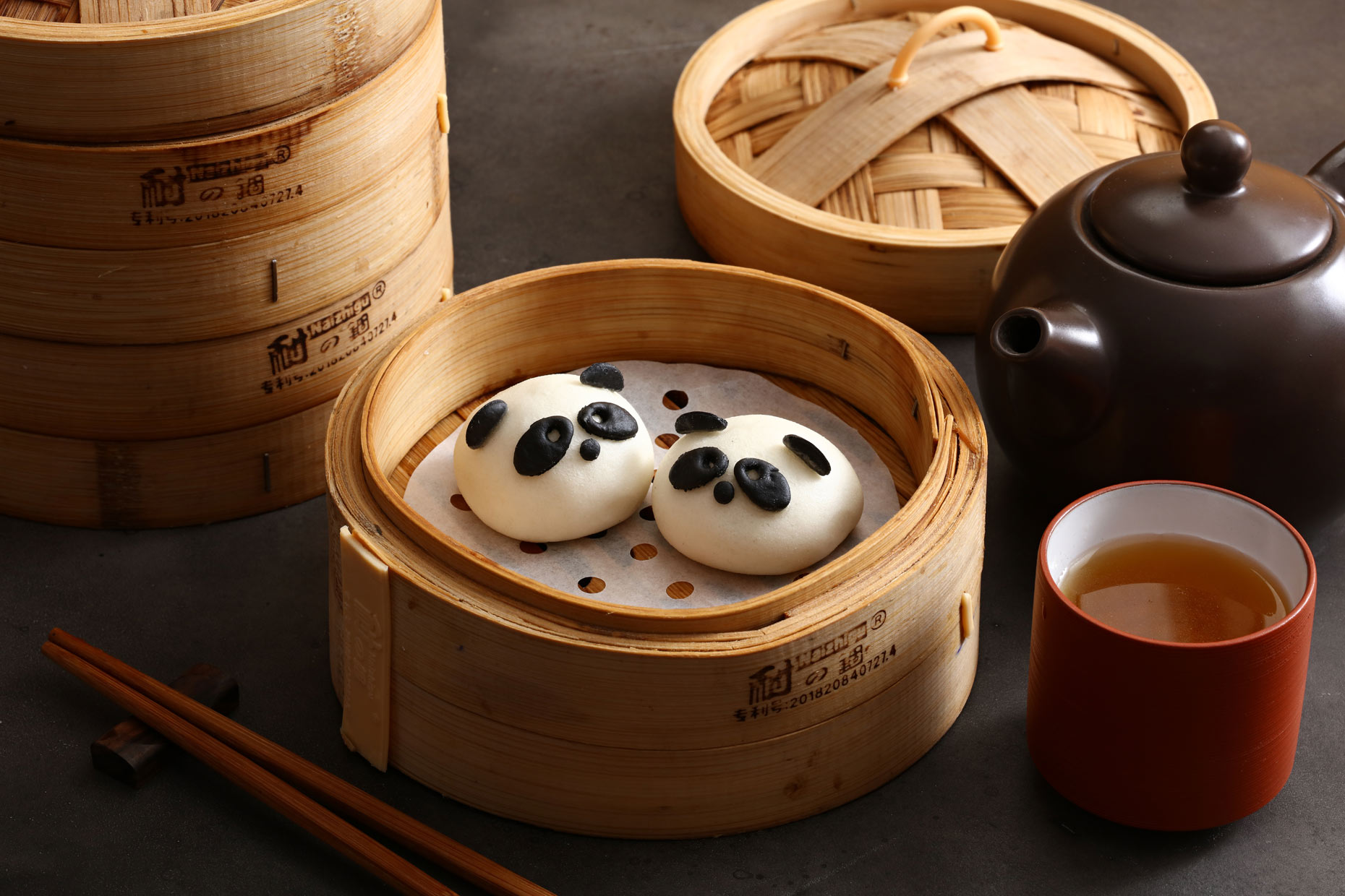 steamed-chocolate-filled-panda-bun-2